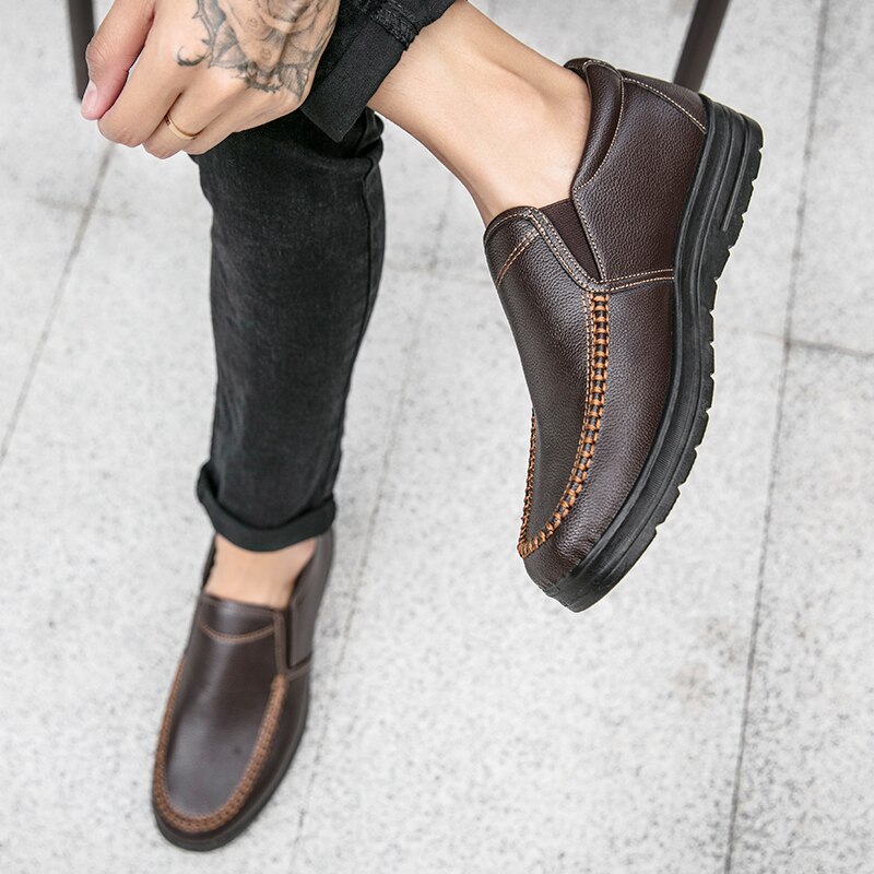Męskie lekkie skórzane obuwie  – Men Shoes Louboutin recenzja i cena